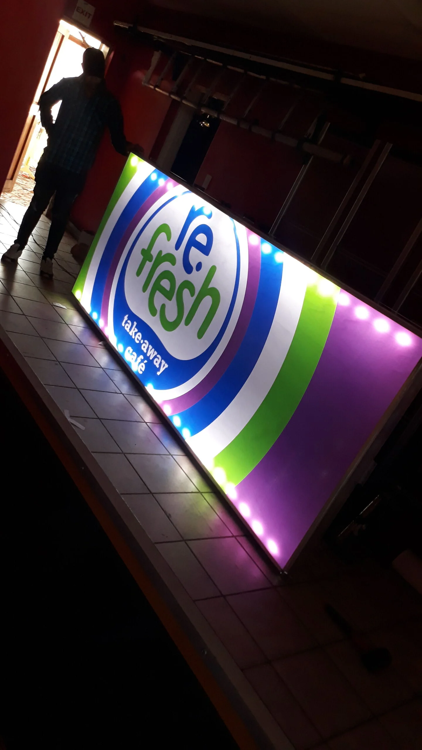 re.fresh café illuminated lightbox – workshop view